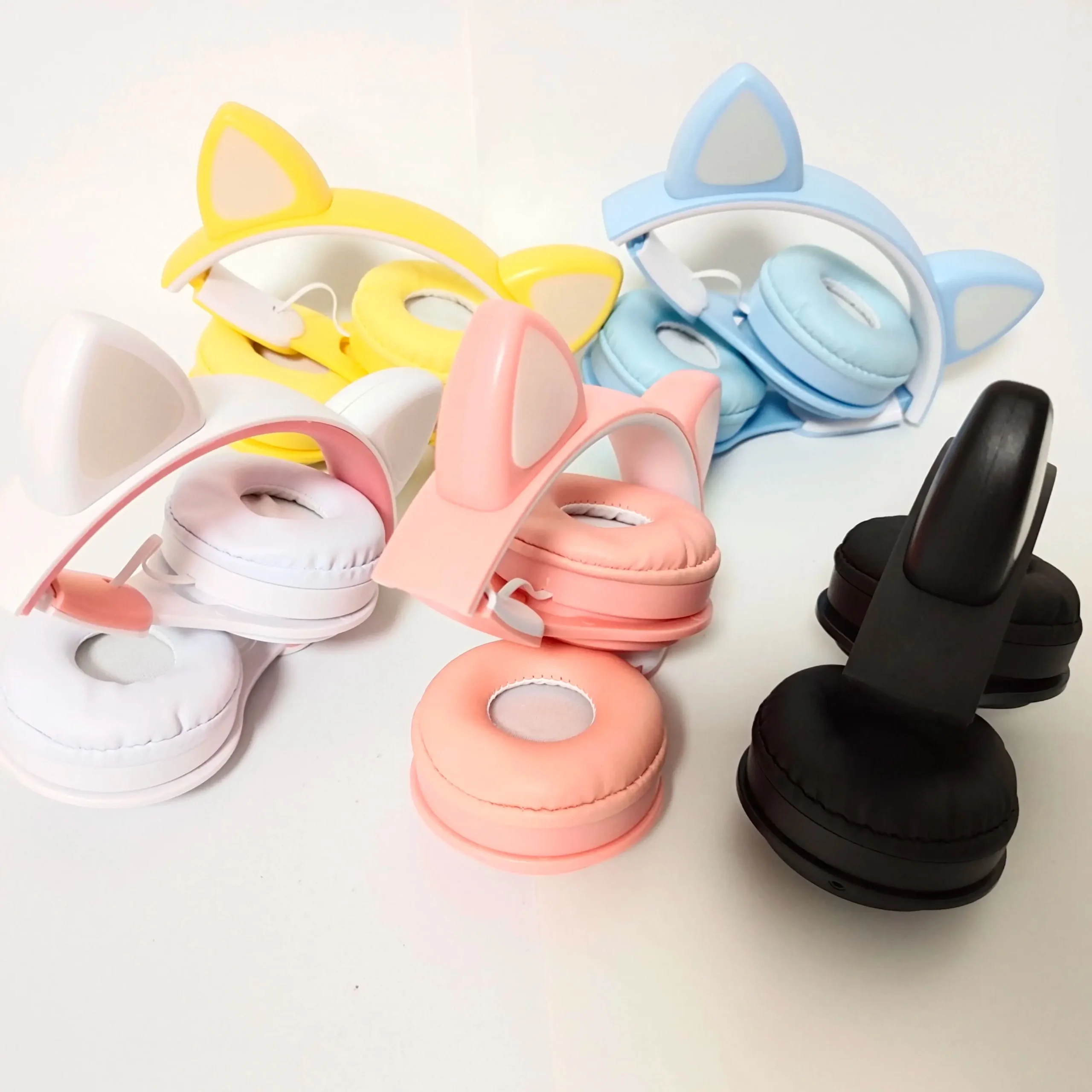 Cat Ears Headphones Flash Light Wireless With MIC Control LED Kid Girl Stereo Cute Music Helmet Bluetooth Phone Headset Earphone